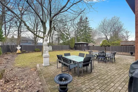 186 Wigwoss Drive Vaughan ON L4L 4H2