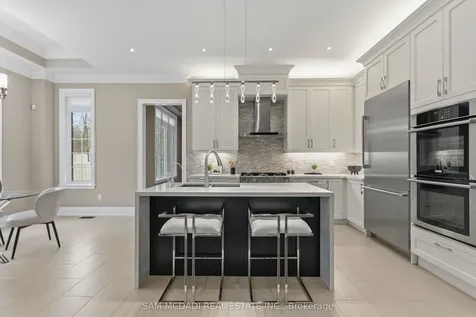 92 Heintzman Crescent Vaughan ON L6A 4T1