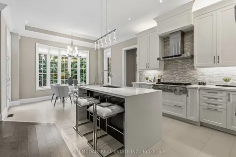 92 Heintzman Crescent Vaughan ON L6A 4T1