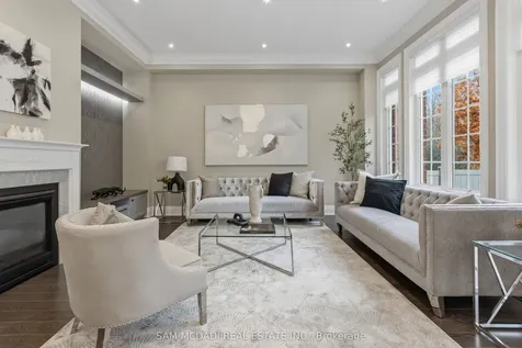 92 Heintzman Crescent Vaughan ON L6A 4T1