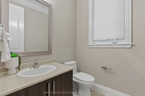 92 Heintzman Crescent Vaughan ON L6A 4T1