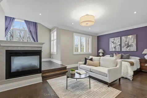 92 Heintzman Crescent Vaughan ON L6A 4T1