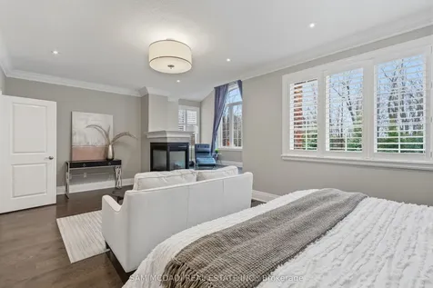 92 Heintzman Crescent Vaughan ON L6A 4T1