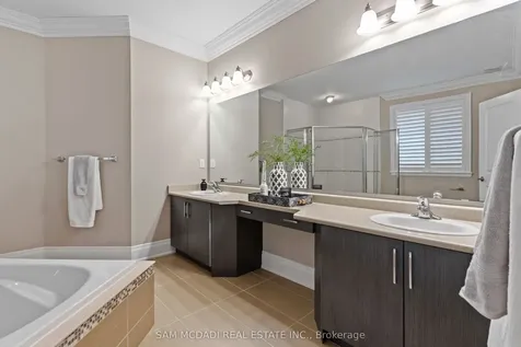 92 Heintzman Crescent Vaughan ON L6A 4T1