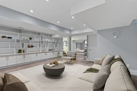 92 Heintzman Crescent Vaughan ON L6A 4T1