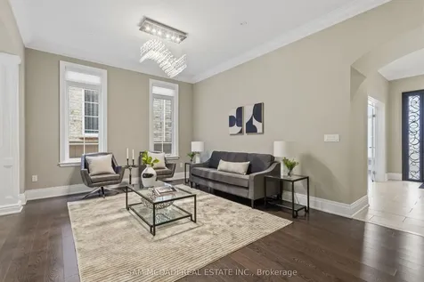 92 Heintzman Crescent Vaughan ON L6A 4T1