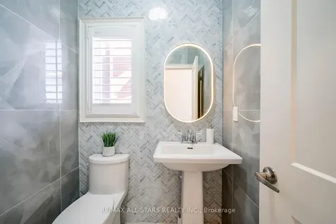 170 Fallharvest Way Whitchurch-stouffville ON L4A 5A2