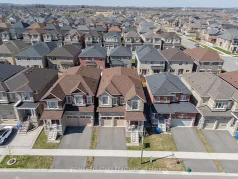 170 Fallharvest Way Whitchurch-stouffville ON L4A 5A2