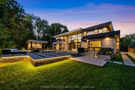 32 Laureleaf Road Markham ON L3T 2X5