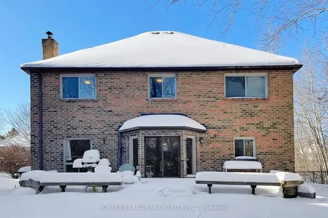 16 Willis Drive Aurora ON L4G 5N8