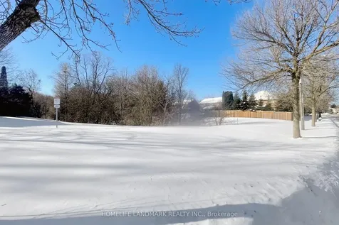16 Willis Drive Aurora ON L4G 5N8