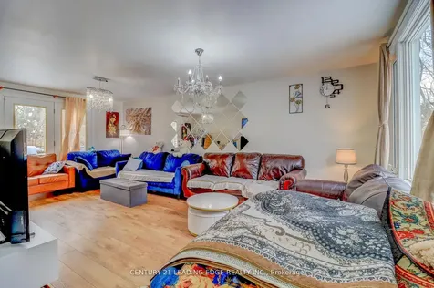107 Lakeland Crescent Richmond Hill ON L4E 3A1
