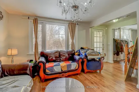 107 Lakeland Crescent Richmond Hill ON L4E 3A1