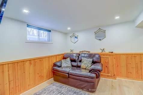 107 Lakeland Crescent Richmond Hill ON L4E 3A1