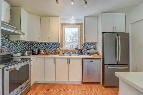 107 Lakeland Crescent Richmond Hill ON L4E 3A1