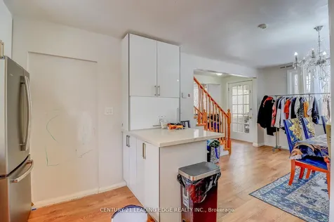 107 Lakeland Crescent Richmond Hill ON L4E 3A1