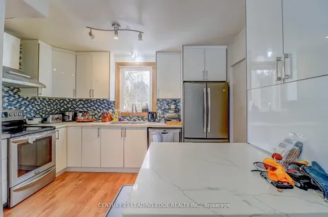 107 Lakeland Crescent Richmond Hill ON L4E 3A1