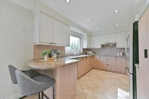 137 Marsi Road Richmond Hill ON L4C 5R3