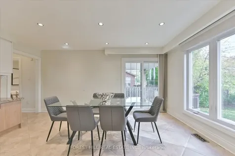 137 Marsi Road Richmond Hill ON L4C 5R3