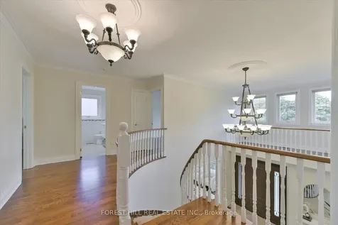 137 Marsi Road Richmond Hill ON L4C 5R3
