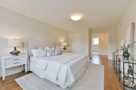 137 Marsi Road Richmond Hill ON L4C 5R3