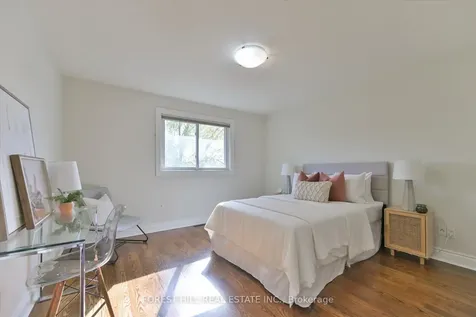 137 Marsi Road Richmond Hill ON L4C 5R3