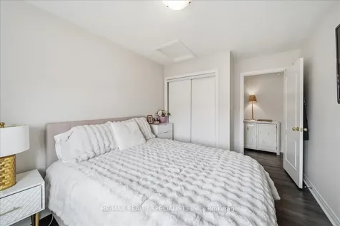 20 Luisa Street Bradford West Gwillimbury ON L3Z 0P2