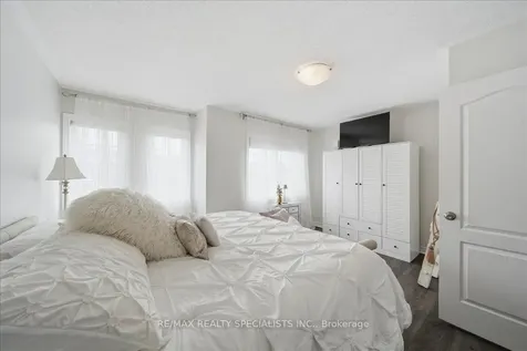 20 Luisa Street Bradford West Gwillimbury ON L3Z 0P2