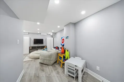 20 Luisa Street Bradford West Gwillimbury ON L3Z 0P2