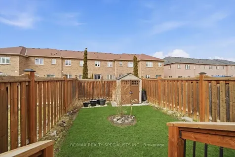 20 Luisa Street Bradford West Gwillimbury ON L3Z 0P2