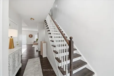 20 Luisa Street Bradford West Gwillimbury ON L3Z 0P2