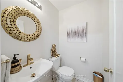 20 Luisa Street Bradford West Gwillimbury ON L3Z 0P2