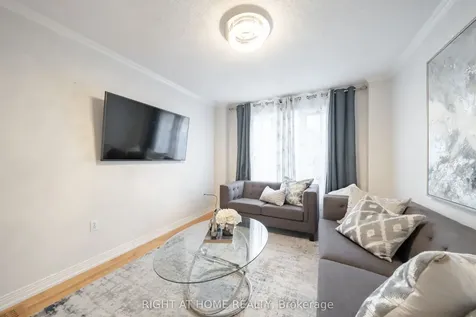 370 Riddell Court Newmarket ON L3Y 8M8