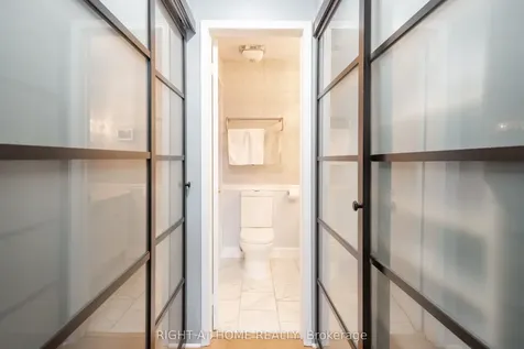 370 Riddell Court Newmarket ON L3Y 8M8