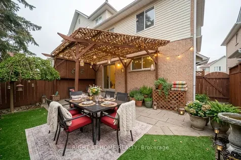 370 Riddell Court Newmarket ON L3Y 8M8
