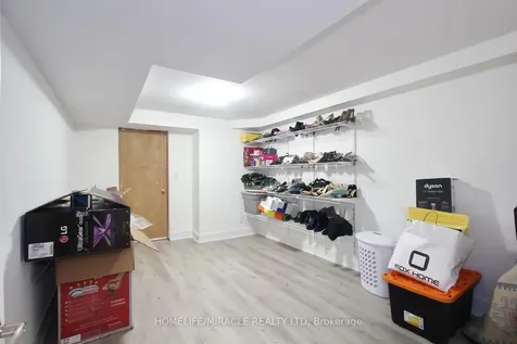 324 Chatfield Drive Vaughan ON L4H 3R7