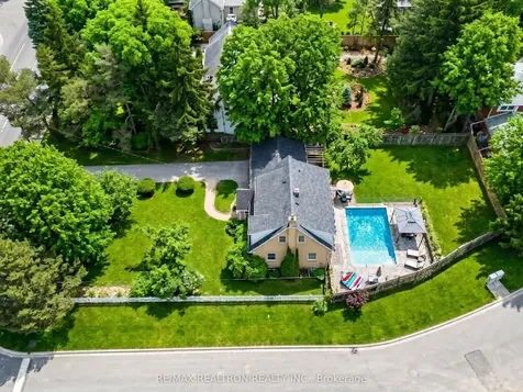 35 John Street Markham ON L3T 1Y1