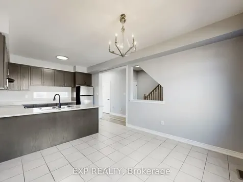 9 Matthewson Avenue Bradford West Gwillimbury ON L3Z 3A7