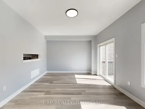 9 Matthewson Avenue Bradford West Gwillimbury ON L3Z 3A7