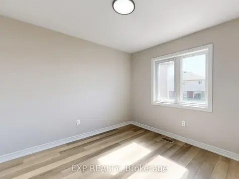 9 Matthewson Avenue Bradford West Gwillimbury ON L3Z 3A7