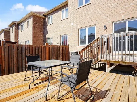 9 Matthewson Avenue Bradford West Gwillimbury ON L3Z 3A7
