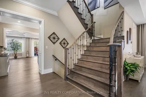 247 Reg Harrison Trail Newmarket ON L3X 0M4