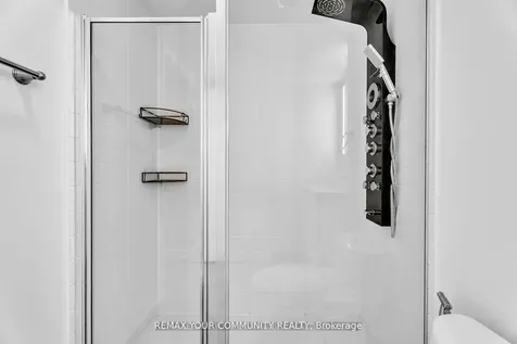 75 Norman Bethune Avenue Richmond Hill ON L4B 3L4