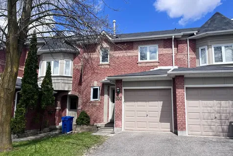 890 Caribou Valley Circle Newmarket ON L3X 1X1