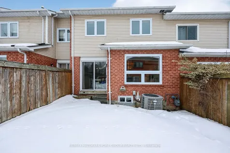 890 Caribou Valley Circle Newmarket ON L3X 1X1