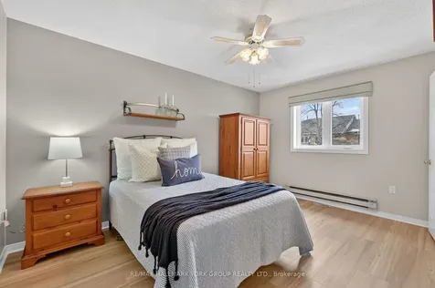 890 Caribou Valley Circle Newmarket ON L3X 1X1