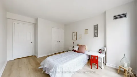 9 Chalmers Road Richmond Hill ON L4B 3N3