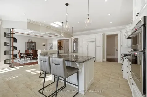 129 Country Club Drive King ON L7B 1M4