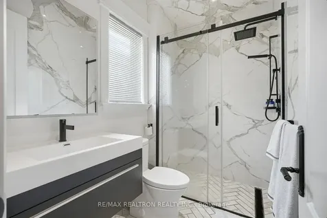 129 Country Club Drive King ON L7B 1M4