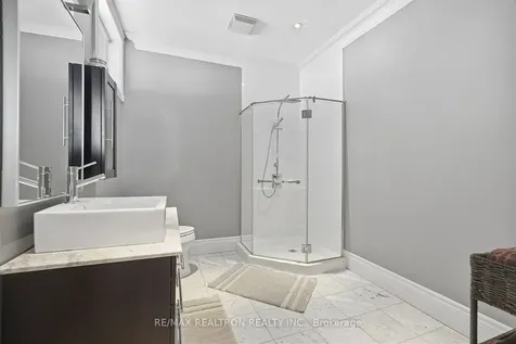 129 Country Club Drive King ON L7B 1M4